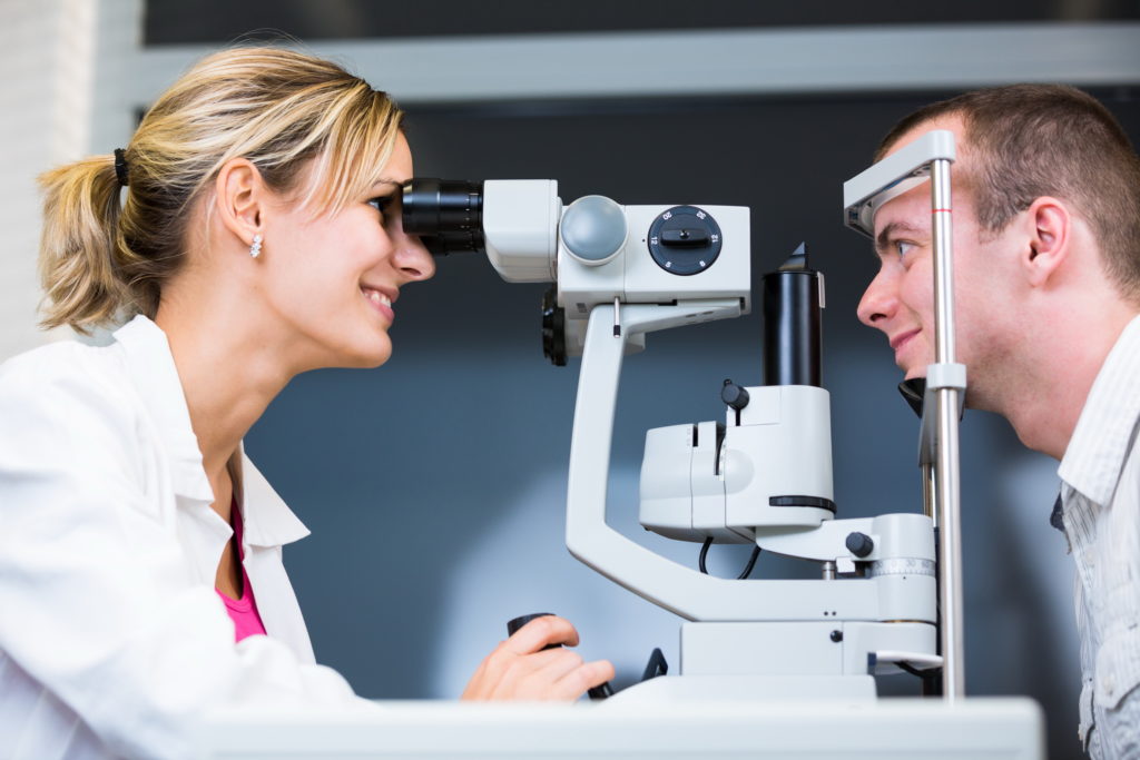 Opticien ou ophtalmologue quelle différence y a til entre les deux